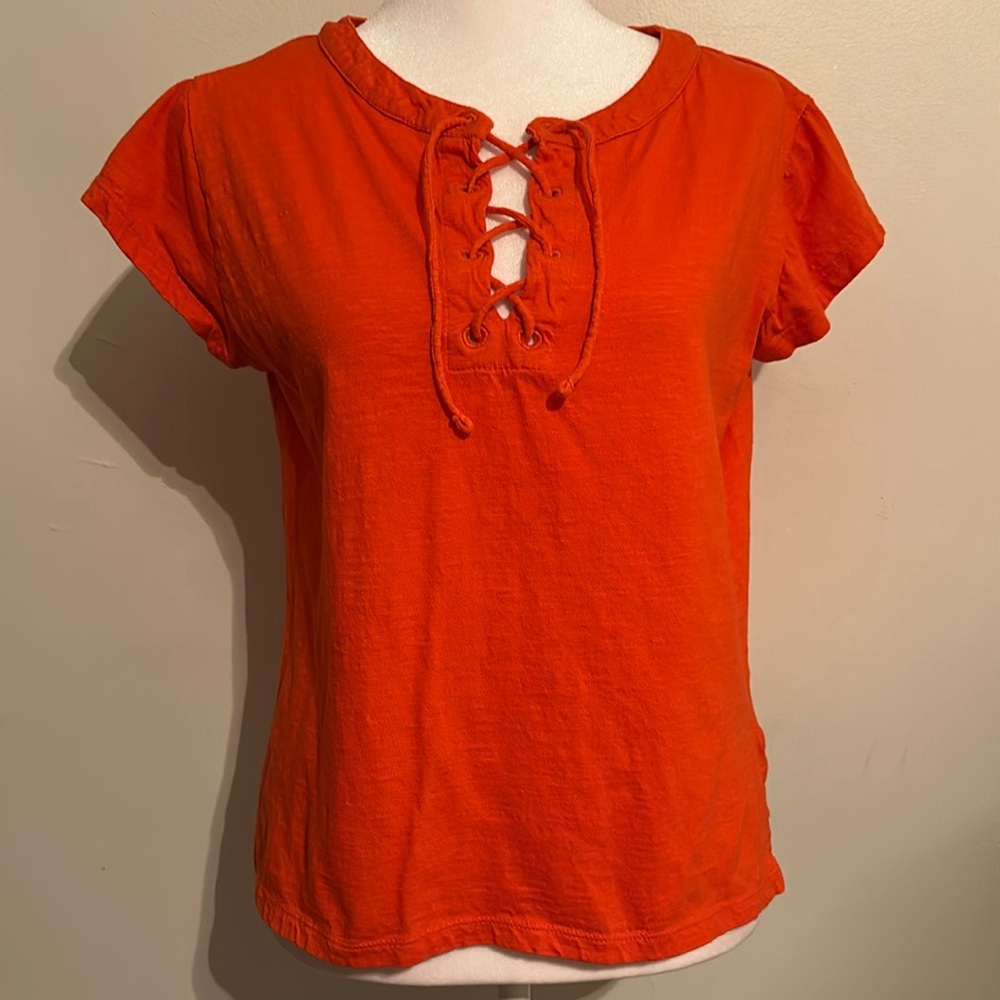 Hiho T-shirt Size Medium.